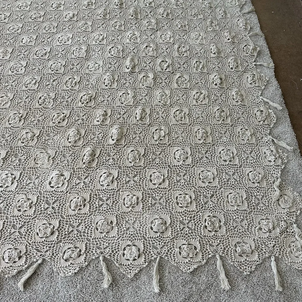 Vintage Crocheted Large Tablecloth Blanket Afghan Throw Beige Ivory 9x7ft Tassel